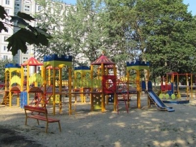 Дитячі ігрові майданчики